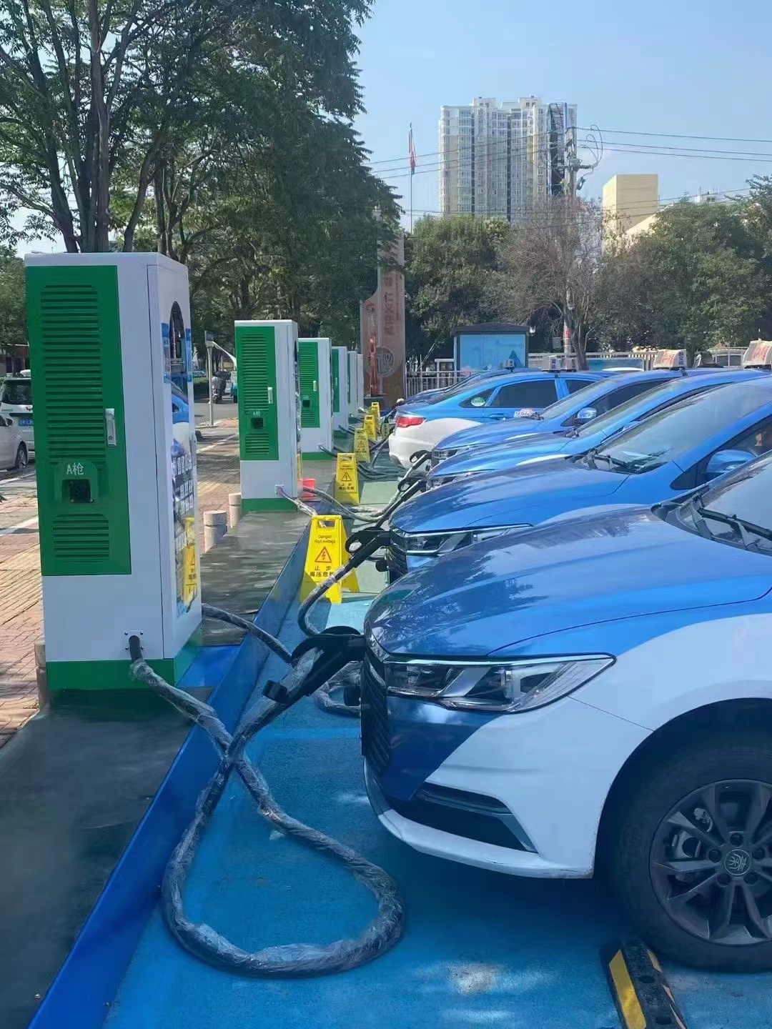 充電樁的建設運營-汽車充電樁_充電樁生產(chǎn)_充電樁廠家_深圳耀萊充新能源科技有限公司